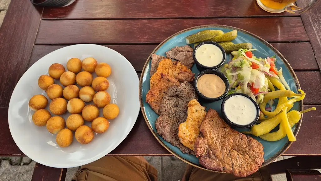 Restaurace Elixír_Litvínov_slider_image_3