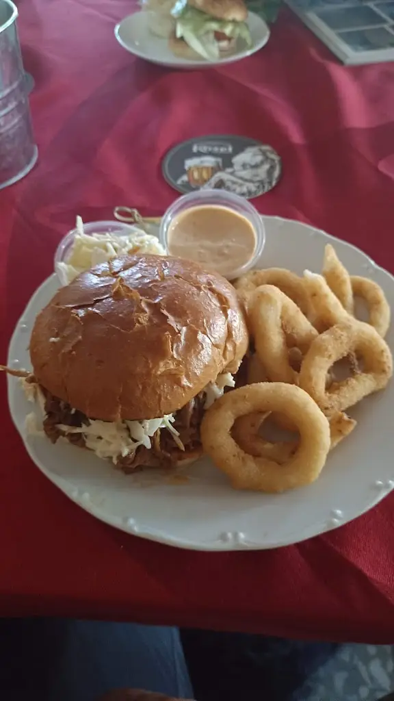 Pavel Šruma_Hostinec u Rumcajse_Soběslav_review