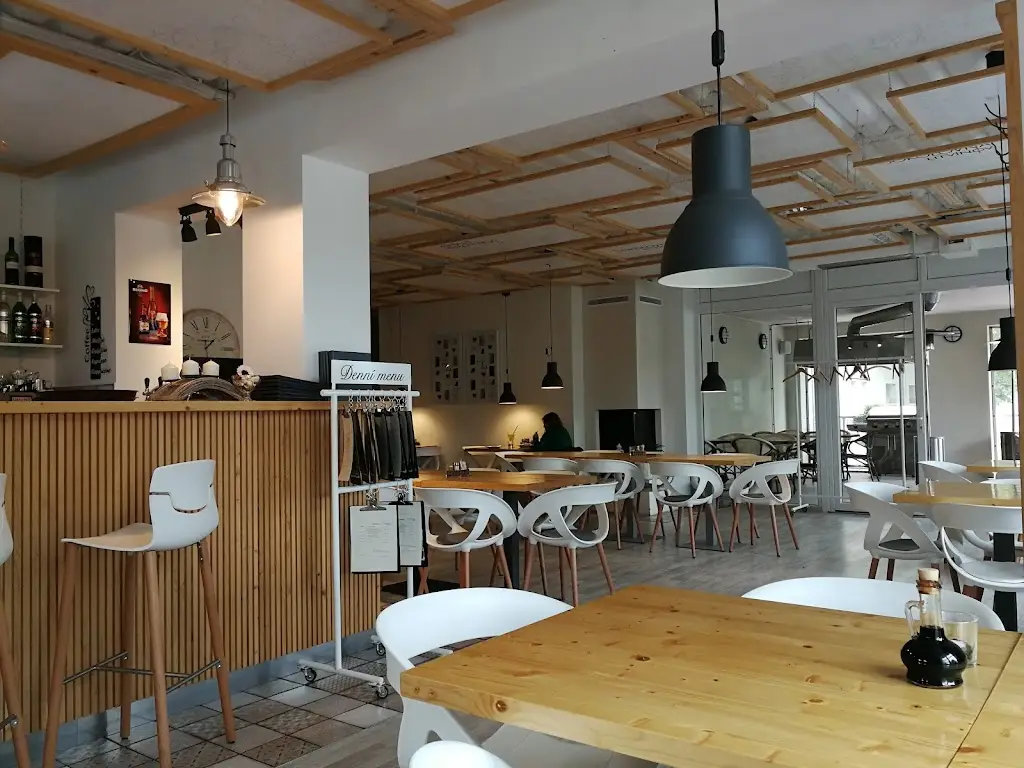 Čínská restaurace Sokolovna, přízemí_Litvínov_slider_image_1