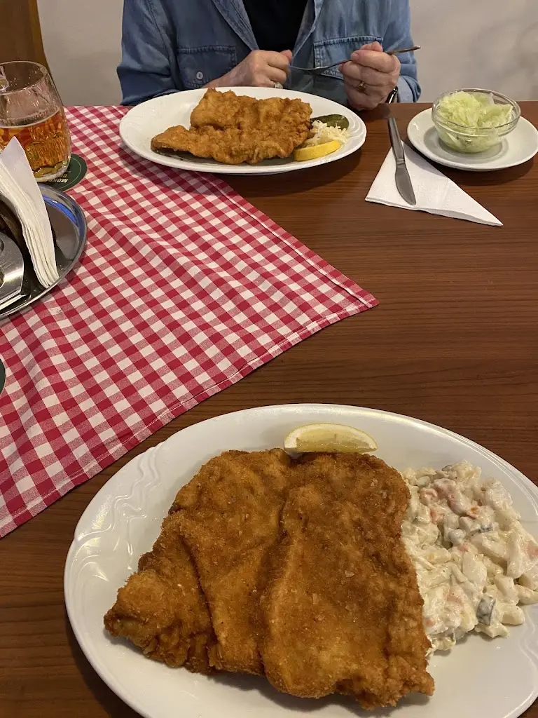 michal petranek_Motorest Velemín_Velemín_review