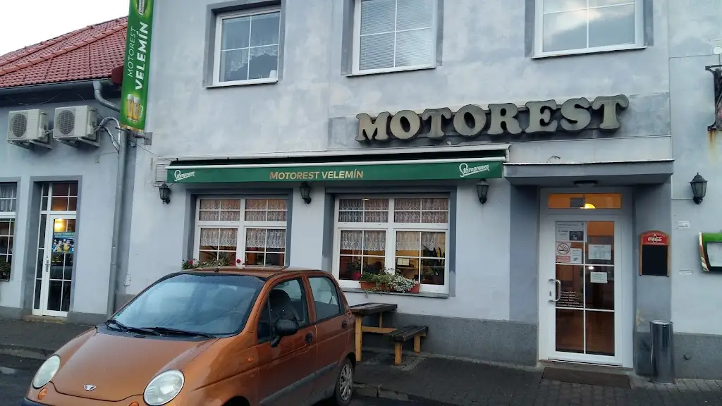 Motorest Velemín_Velemín_slider_image_1