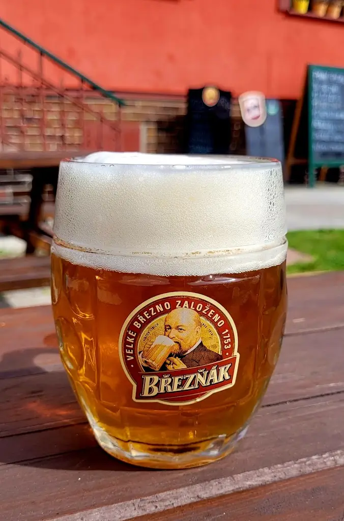 Restaurace U Dubu_Velké Březno_slider_image_2