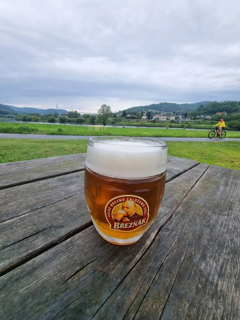 Občerstvení U Tůně ristorante a Velké Březno