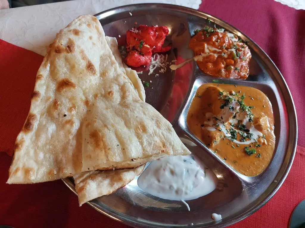 Indická a Nepálská restaurace Everest Teplice_Teplice_slider_image_3