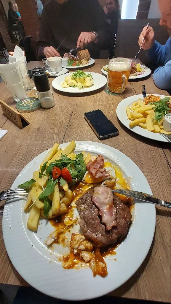 Elina Polonytska_Hospůdka Hlubina_Teplice_review