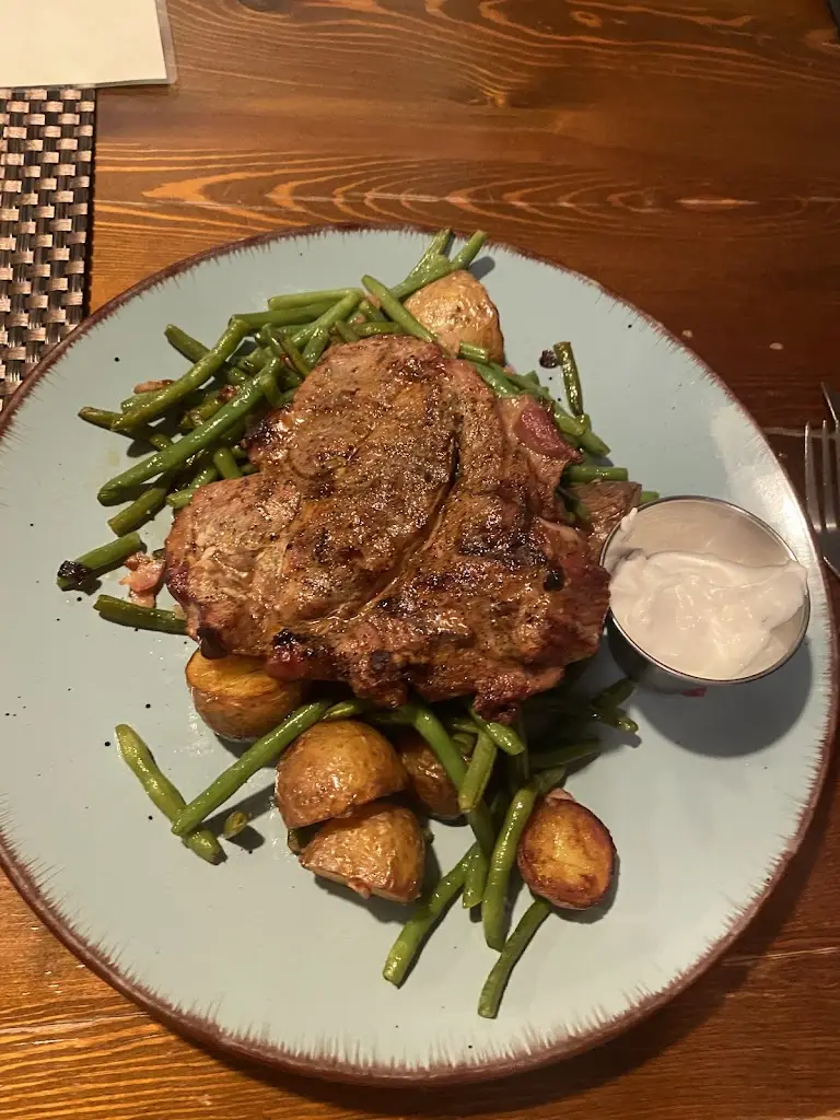 Joe Weintraub_Restaurace VĚŽIČKY_Teplice_review