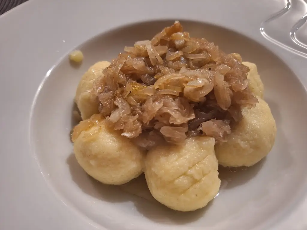 Gabriele Bozzola_Hospůdka u nás_Žatec_review