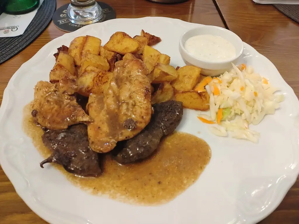 Kena Groot_Hospůdka u nás_Žatec_review