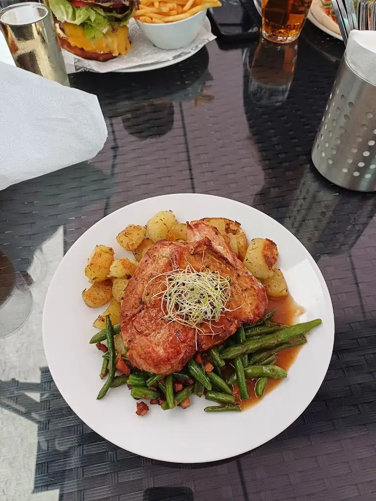 Restaurace a pizzerie U Papeže_Strakonice_slider_image_3