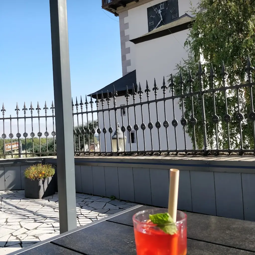 Jasper Van de Velde_Caffé Říp_Roudnice nad Labem_review