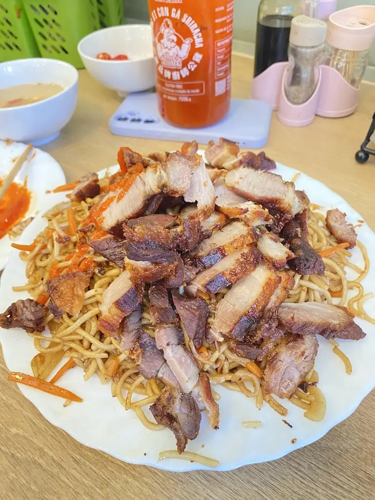 Joe Weintraub_Bui Van Linh - NIKOLA_Okres Teplice_review