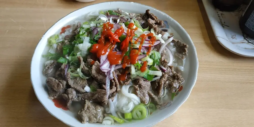 Michal Džugan_Bui Van Linh - NIKOLA_Okres Teplice_review