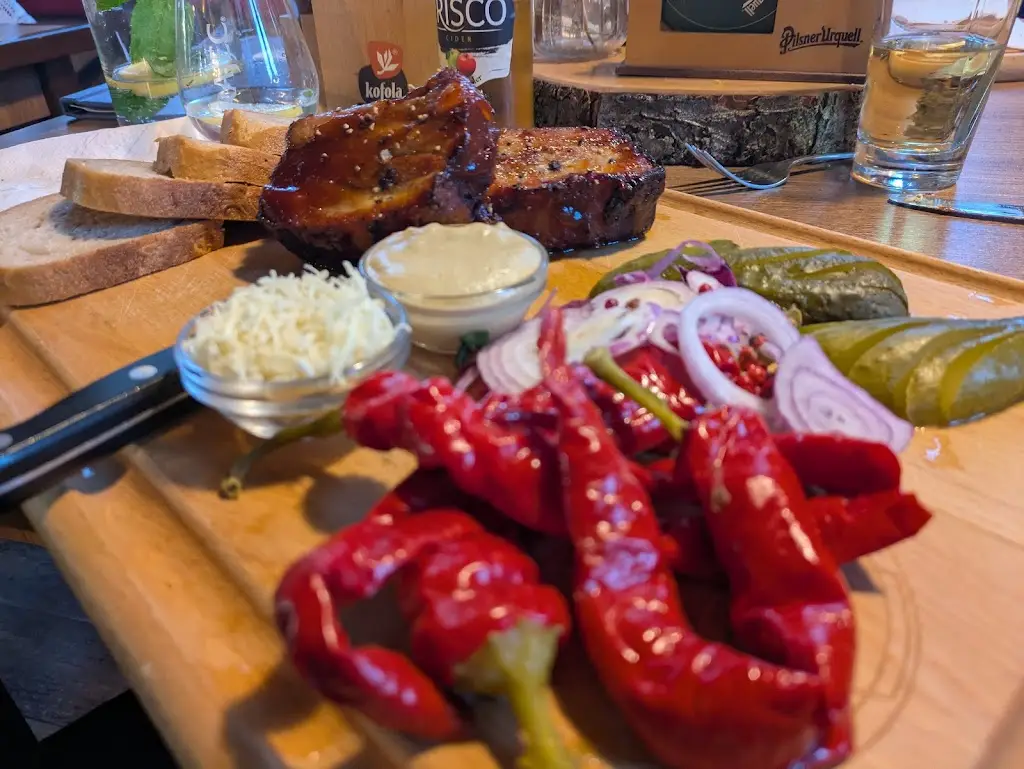 Adam J. Griff, Ph.D._Hospůdka na Haldě_Boršice_review