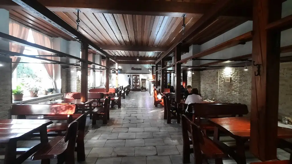 Restaurace U Zámku_Březolupy_slider_image_1