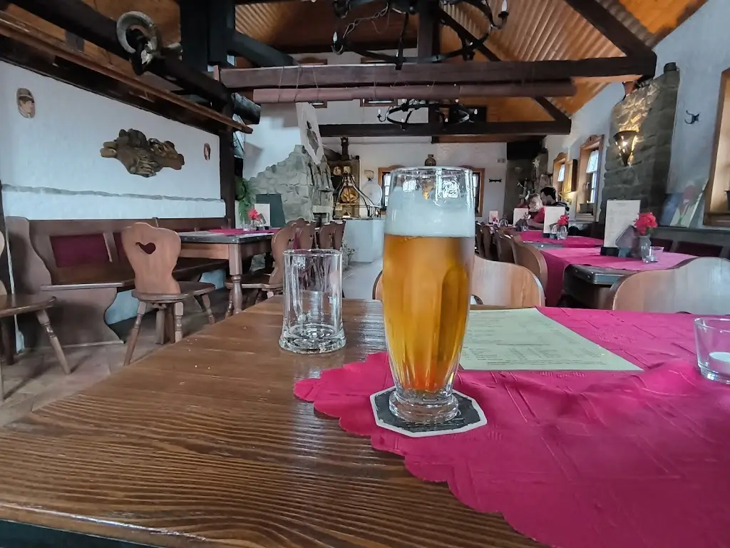 Restaurace 100-dola_Francova Lhota_slider_image_2