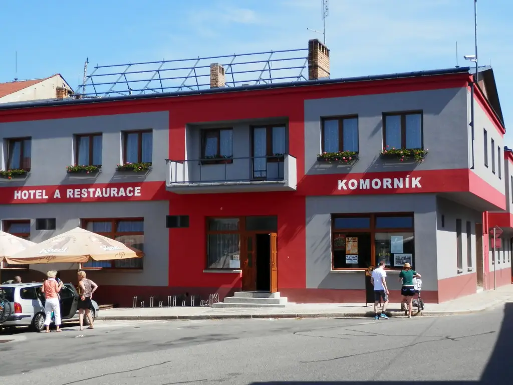 Restaurace a Hotel Komorník_Strmilov_slider_image_1
