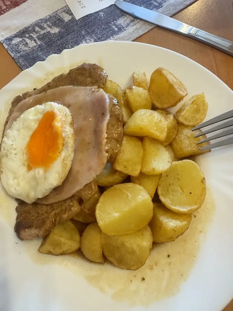 Restaurace a Hotel Komorník_Strmilov_slider_image_2