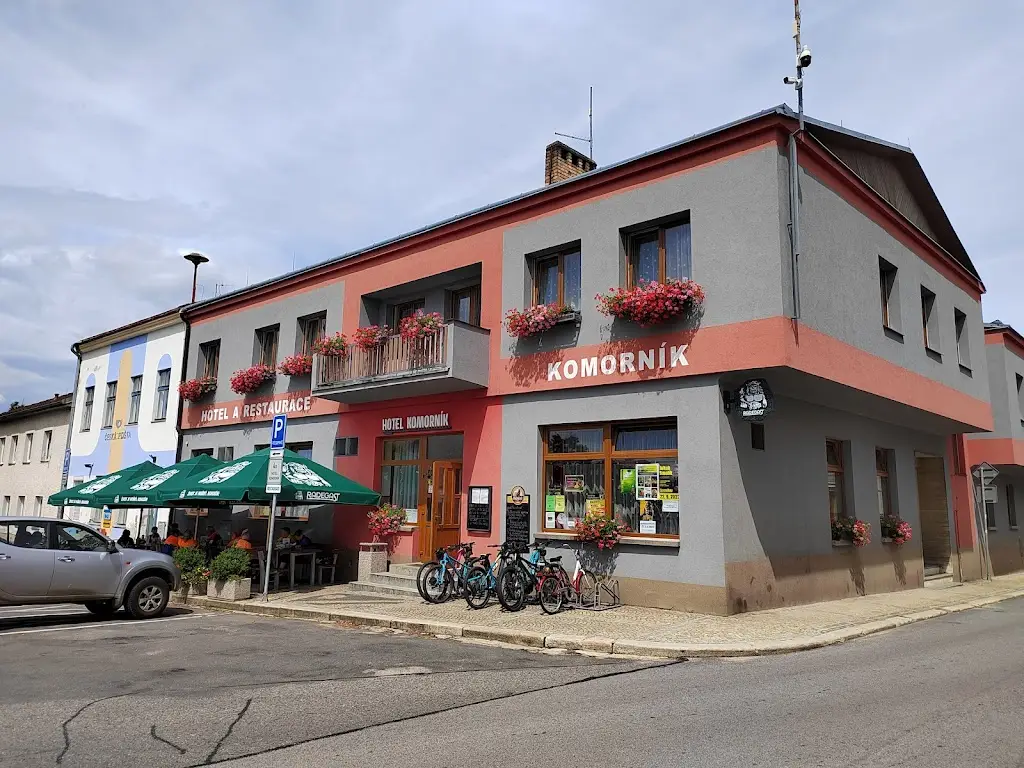 Restaurace a Hotel Komorník_Strmilov_slider_image_3