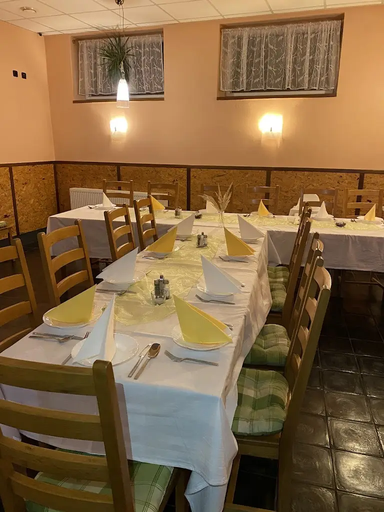 Restaurace BEST_Bystřice pod Hostýnem_slider_image_1