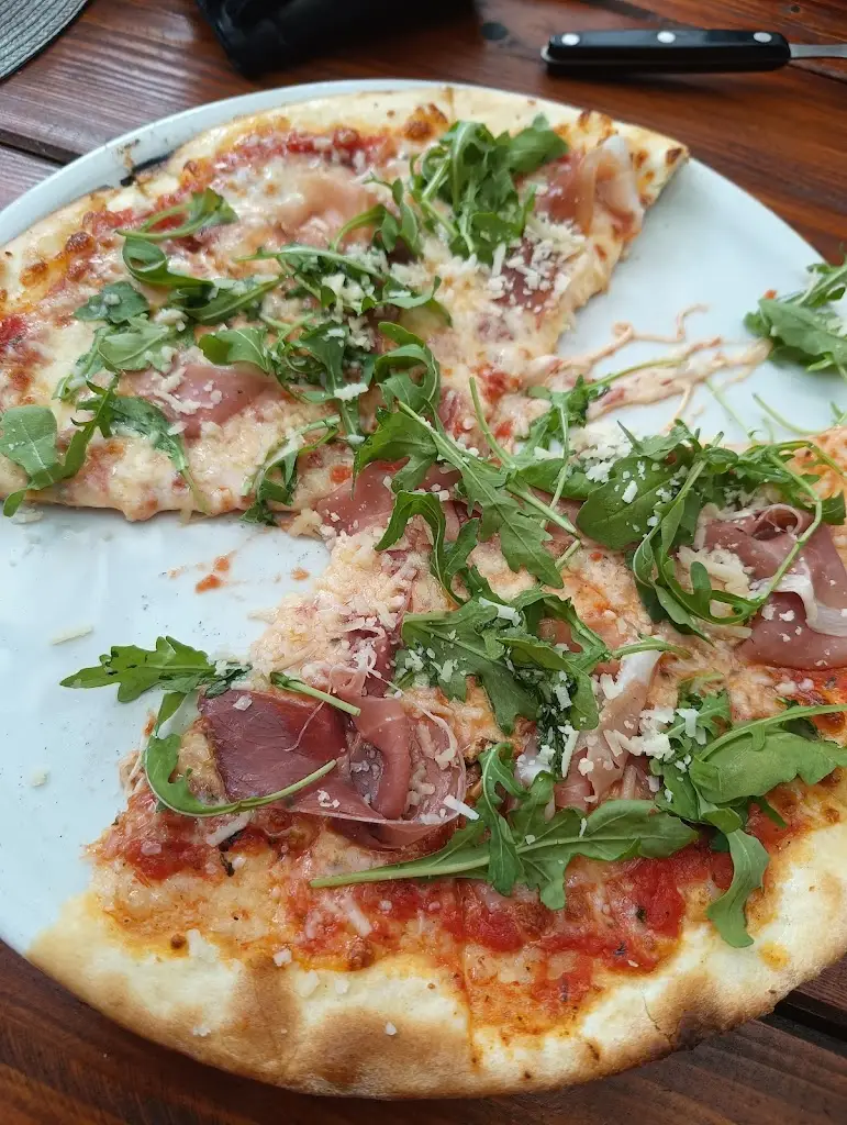 Leroy Smith_Kabone Pizza_Bystřice pod Hostýnem_review