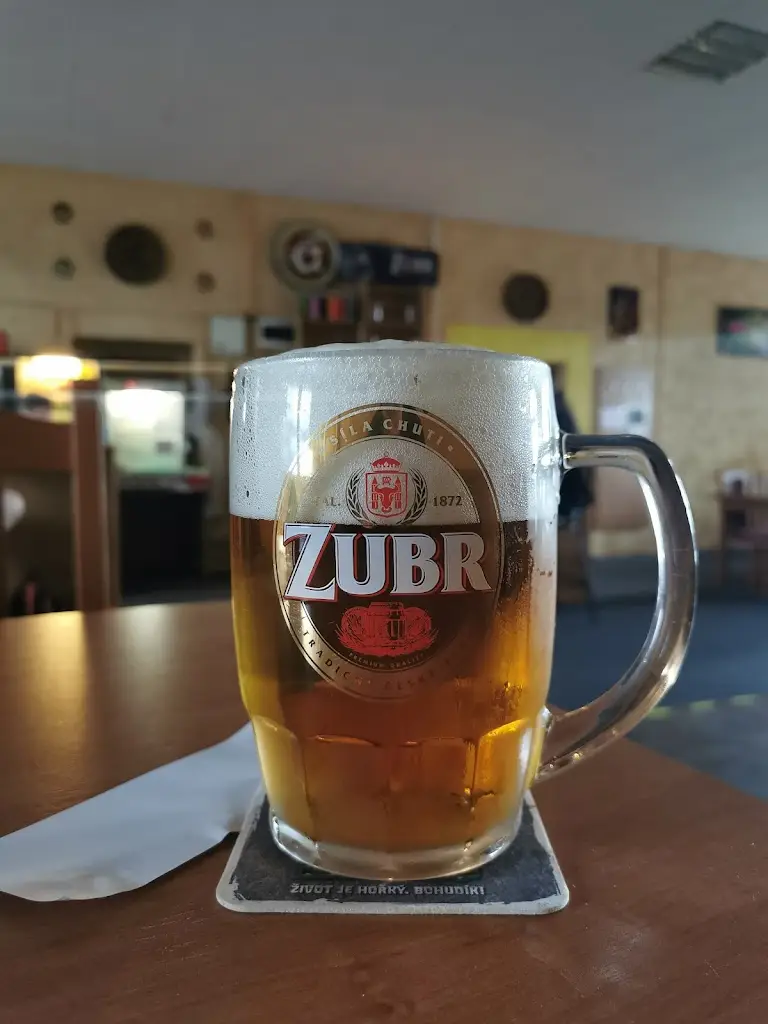 Vladislav Kopřiva_Bufet Nádraží Hulín_Hulín_review