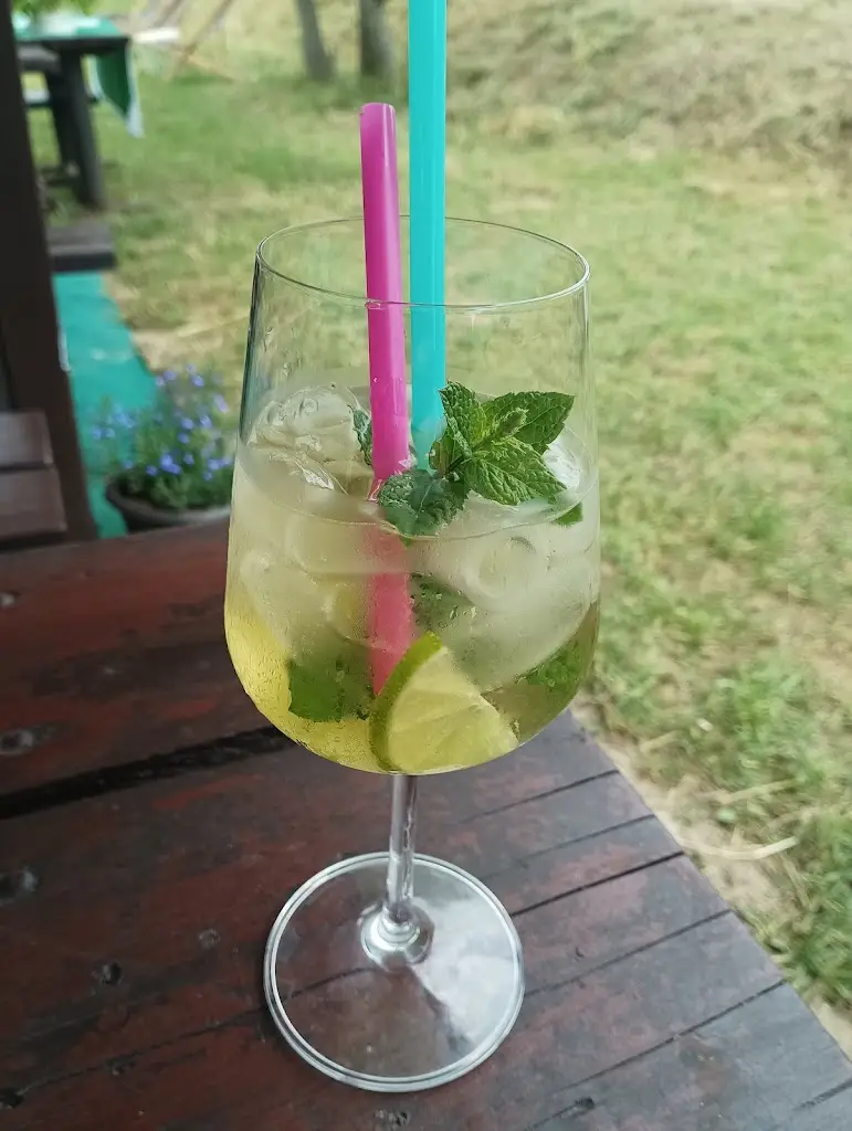 Menu_,,Bufet u rybníka