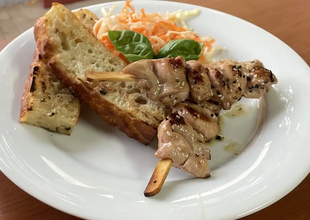 Marie Kučerová_Restaurace na Tvrzi_Hluk_review