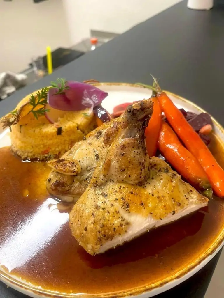 Restaurace na Tvrzi_Hluk_slider_image_3