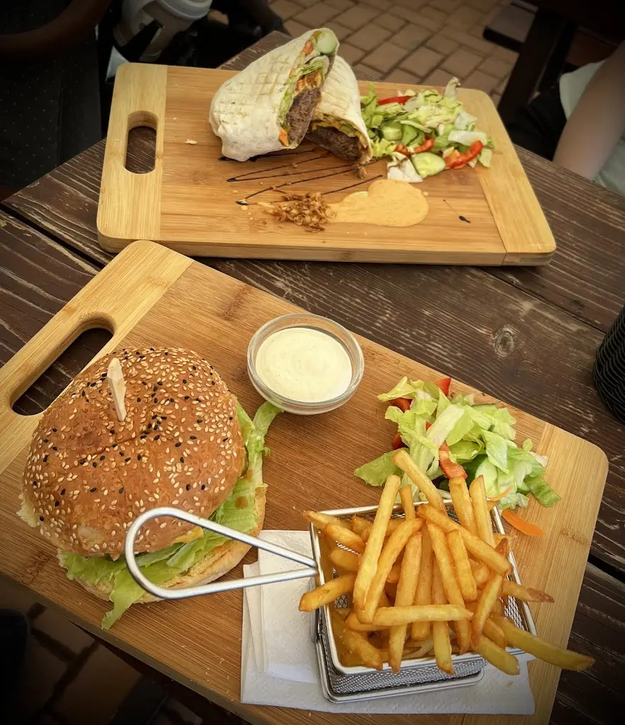 Zahrádka na Kurtech Hluk restaurant in Hluk