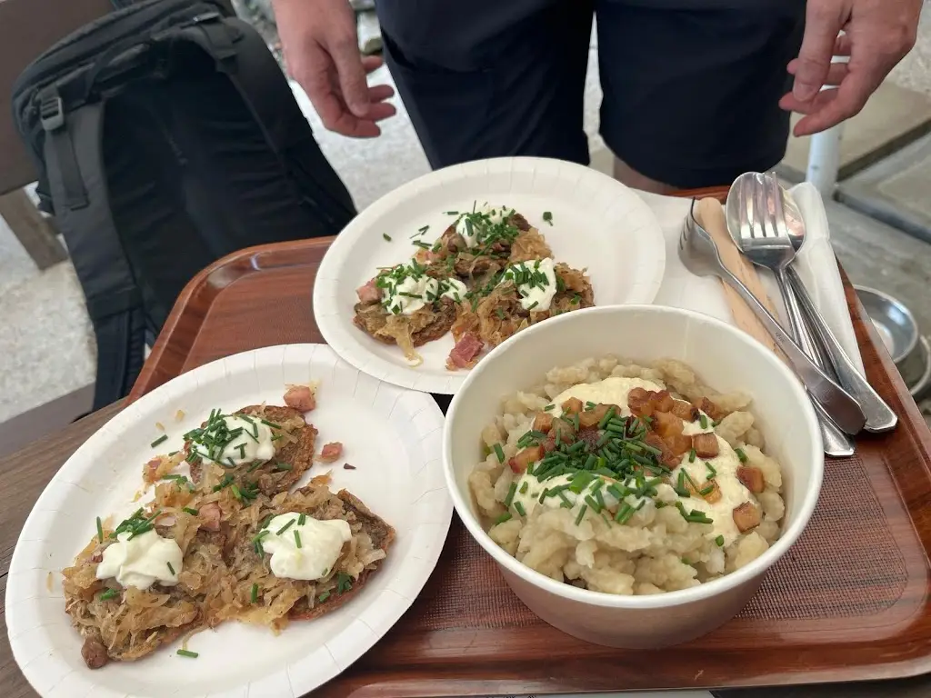 Petr Mertelík_Hospůdka Pod Starým bukem_Horní Bečva_review