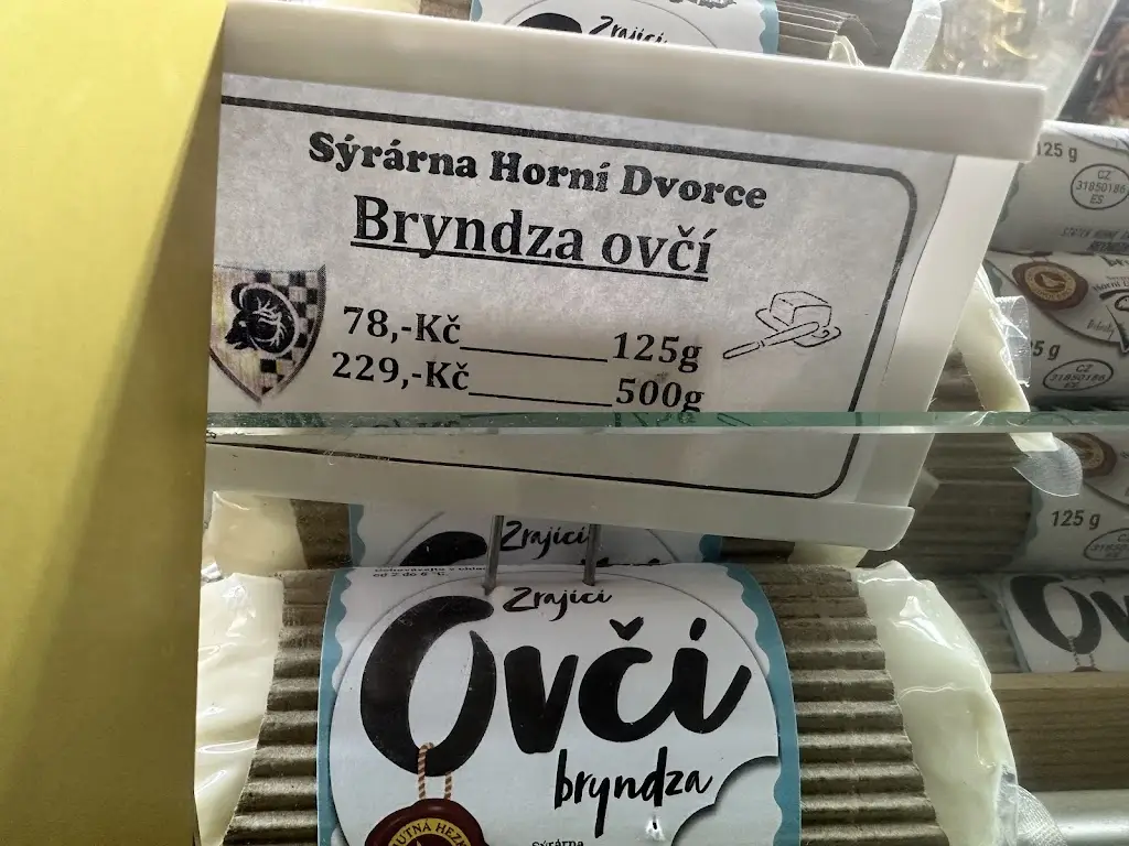 Jan Neubauer_Statek Horní Dvorce - sýrárna (ovčí sýry)_Strmilov_review