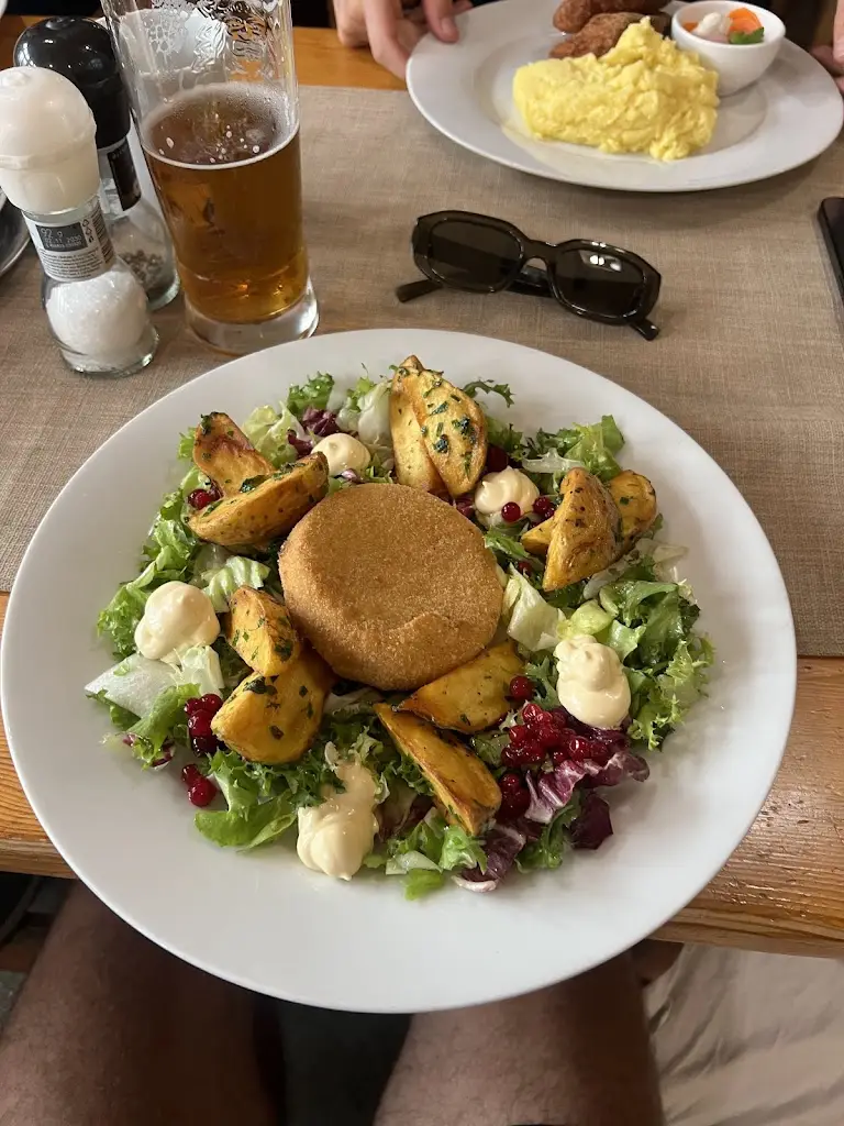 Pavol Travnik_Radegast Hotel_Dolní Bečva_review