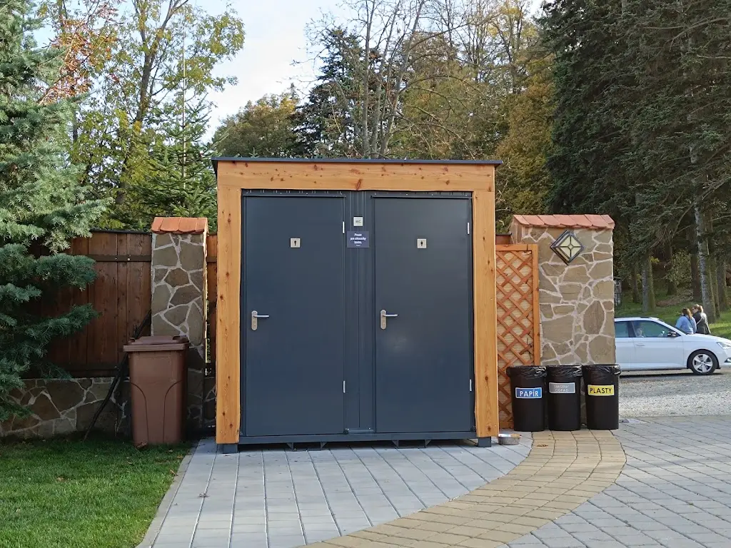 Tomas Trachtulec_Bistro u rybníka_Buchlovice_review