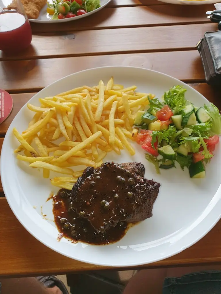 Menu_Posezení na Náměstí_Karolinka_image_4