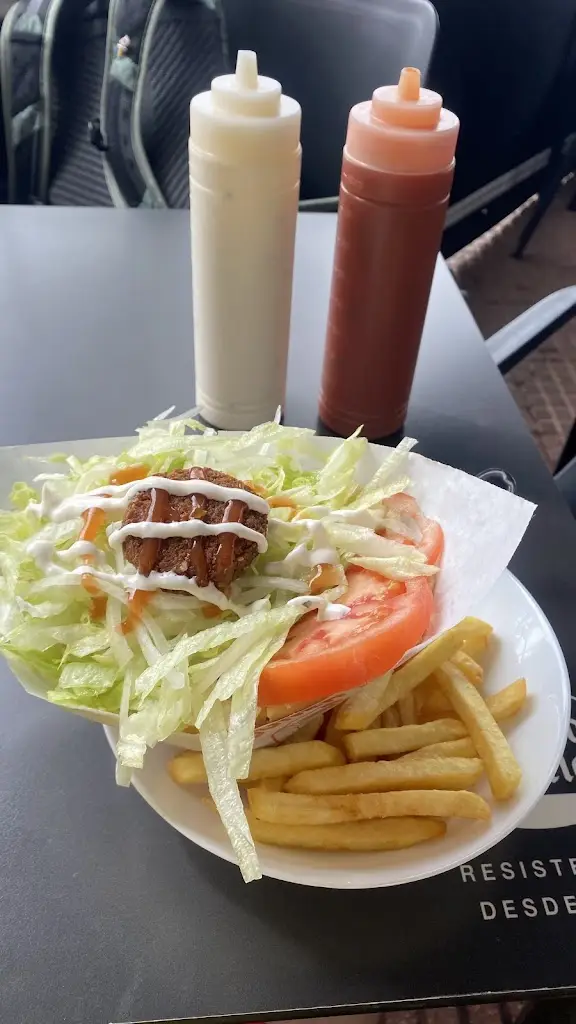 Danylo Ovchinnikov (Little Billionaire)_Kebab Carolina_Karolinka_review