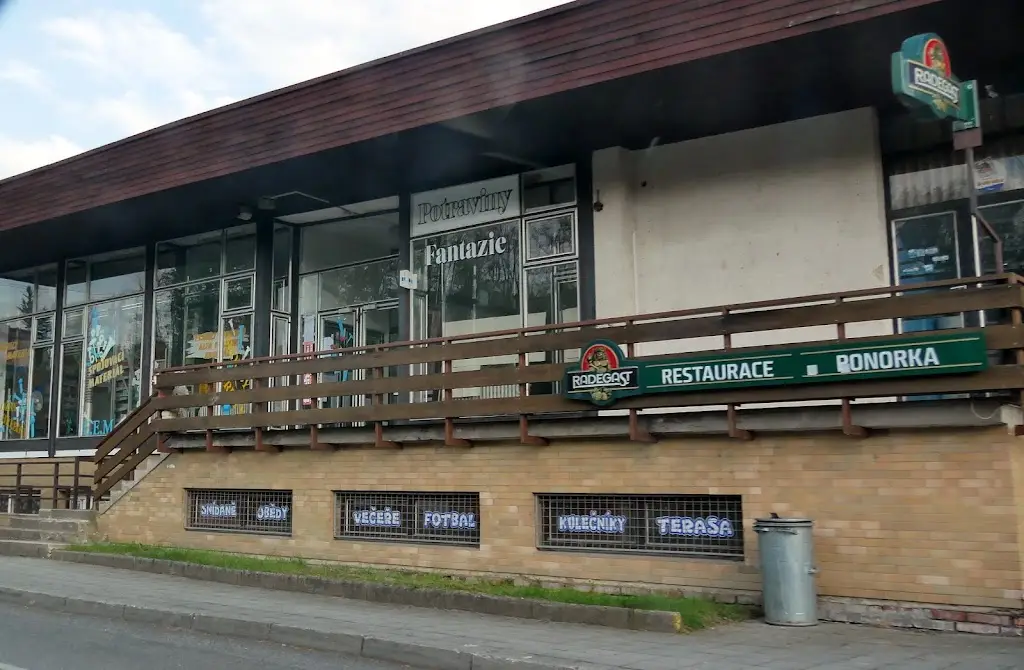 Jaroslav Kovář - restaurace Ponorka_Hošťálková_slider_image_2