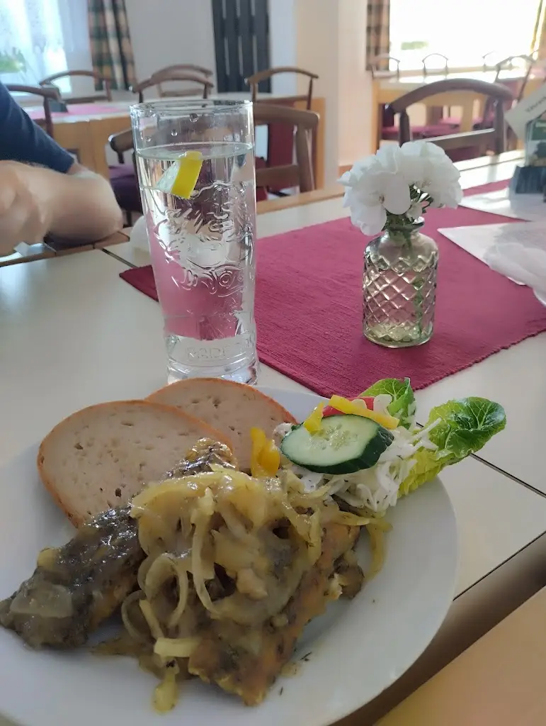 Dasa Babickova_U kapličky_Suchdol nad Lužnicí_review