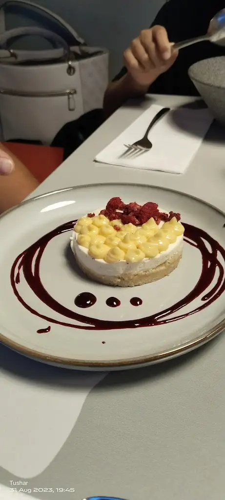 Tushar M. Gomes_Mexikána_Okres Uherské Hradiště_review