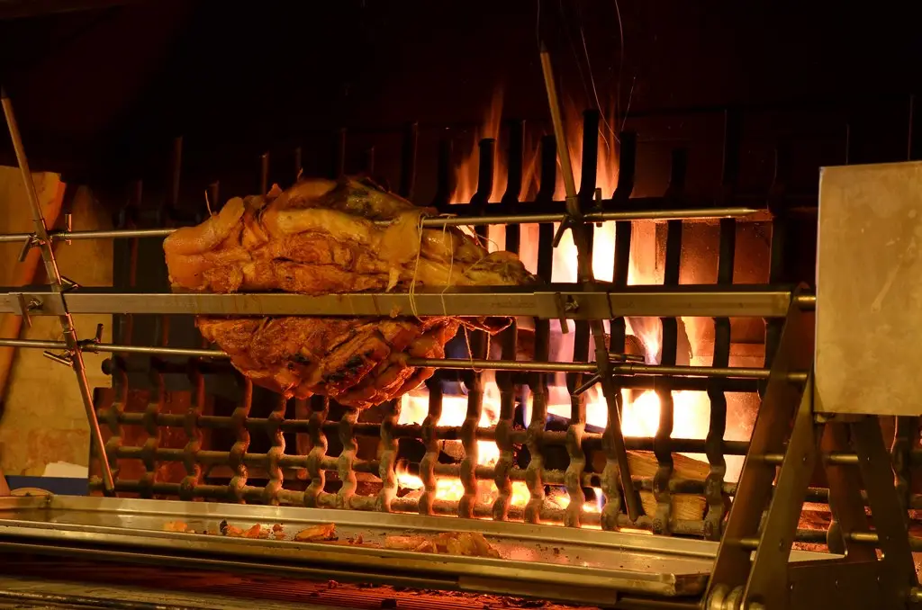 Restaurace Pod starou knihovnou ristorante a Kroměříž