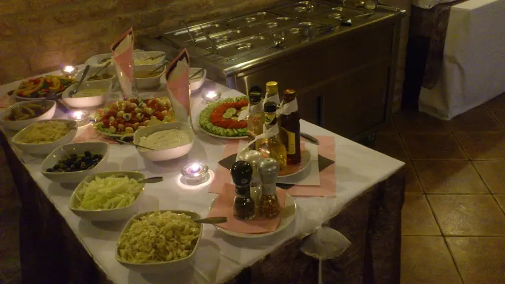 Restaurace Pod starou knihovnou_Kroměříž_slider_image_2