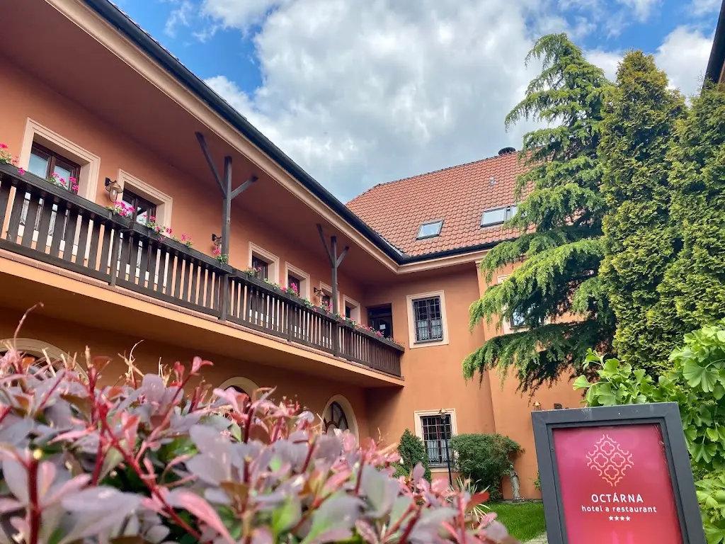 Octárna hotel a restaurant restaurant in Kroměříž