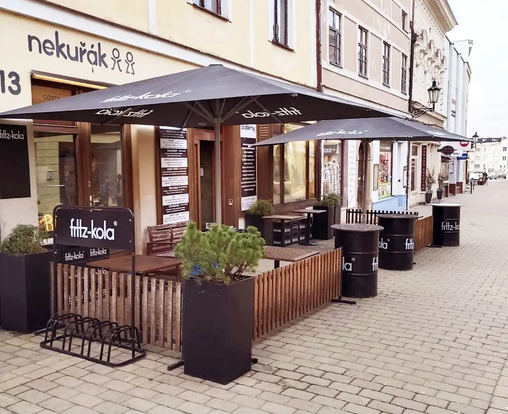 Academy cafe&cocktail bar ristorante a Kroměříž