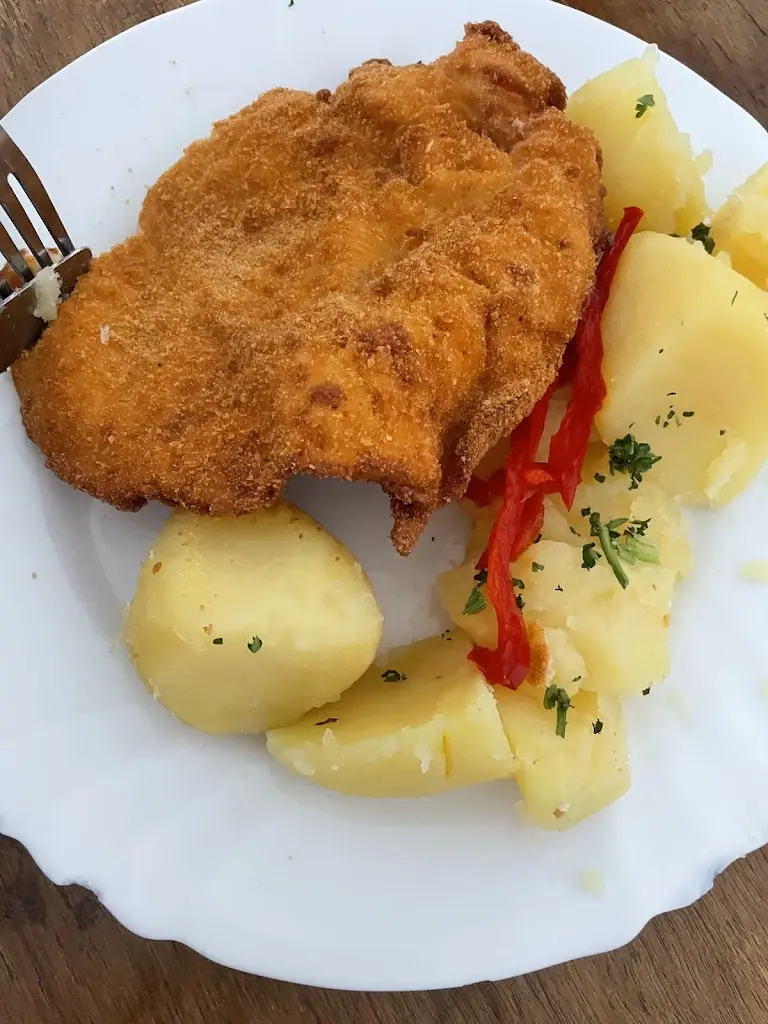 Jídelna Avion_Kroměříž_slider_image_2