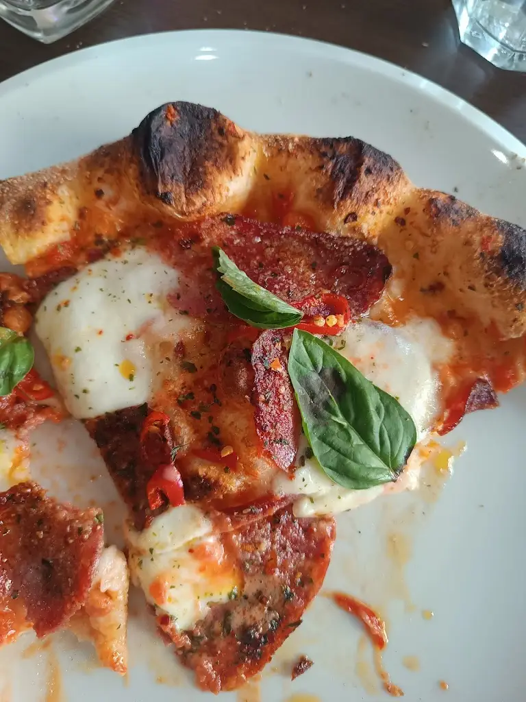 Vojtěch Bílek_Kavárna Ves-Cafe_Ostrožská Nová Ves_review