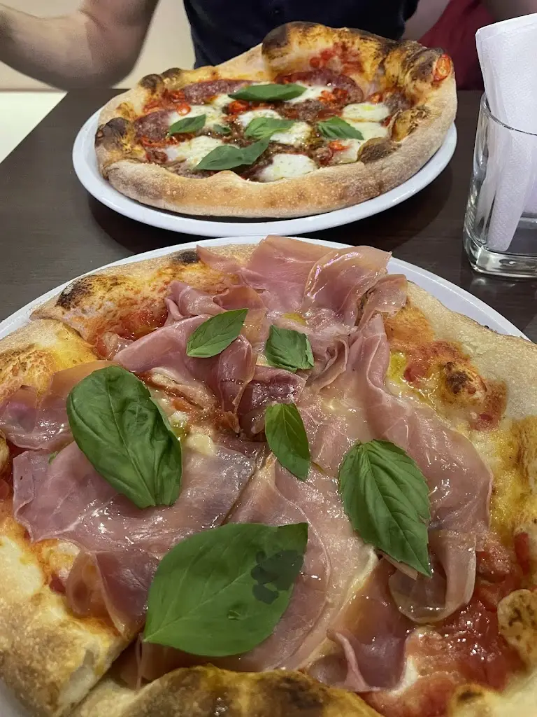 Tereza Hůsková_Kavárna Ves-Cafe_Ostrožská Nová Ves_review