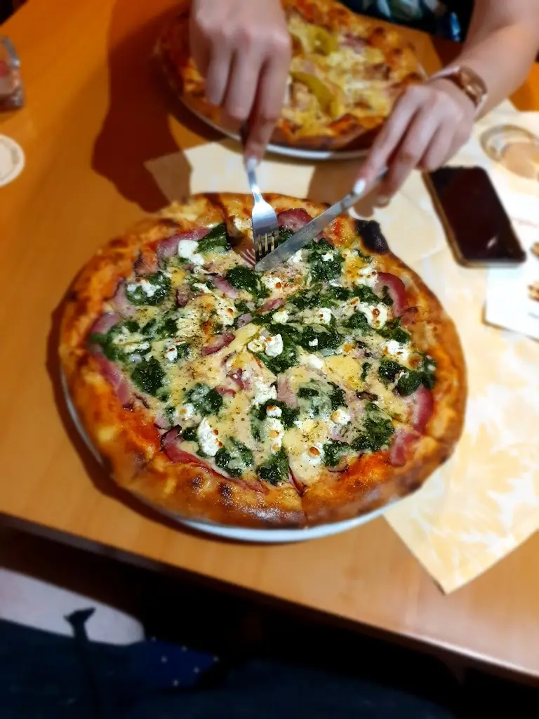 Jakub Schüller_Pizzerie u Letiště_Holešov_review