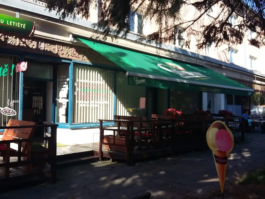 Pizzerie u Letiště_Holešov_slider_image_1
