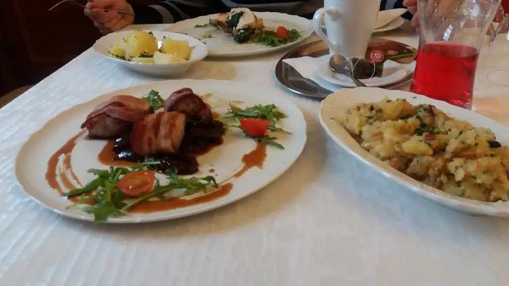 Daniela Drdlíková_Zámecká Restaurace_Holešov_review