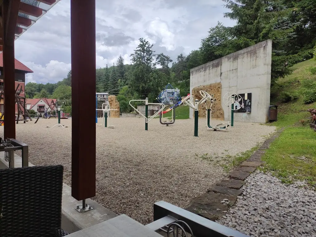 Jan Svab_Bowling For Salt Spring_Luhačovice_review