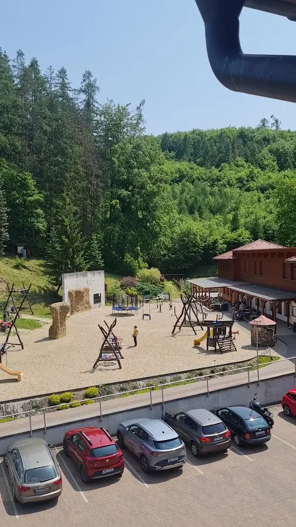 Bowling For Salt Spring_Luhačovice_slider_image_2